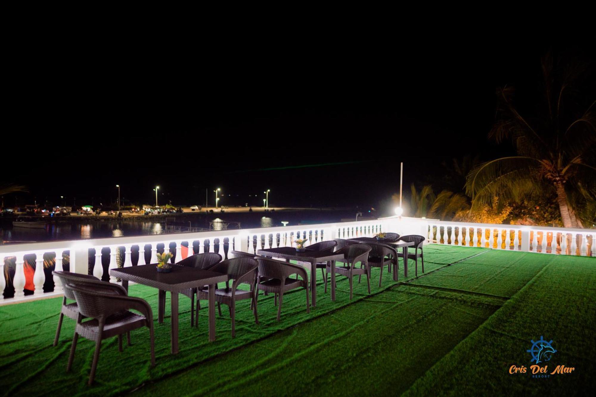 Cris Del Mar Resort Bolinao Экстерьер фото