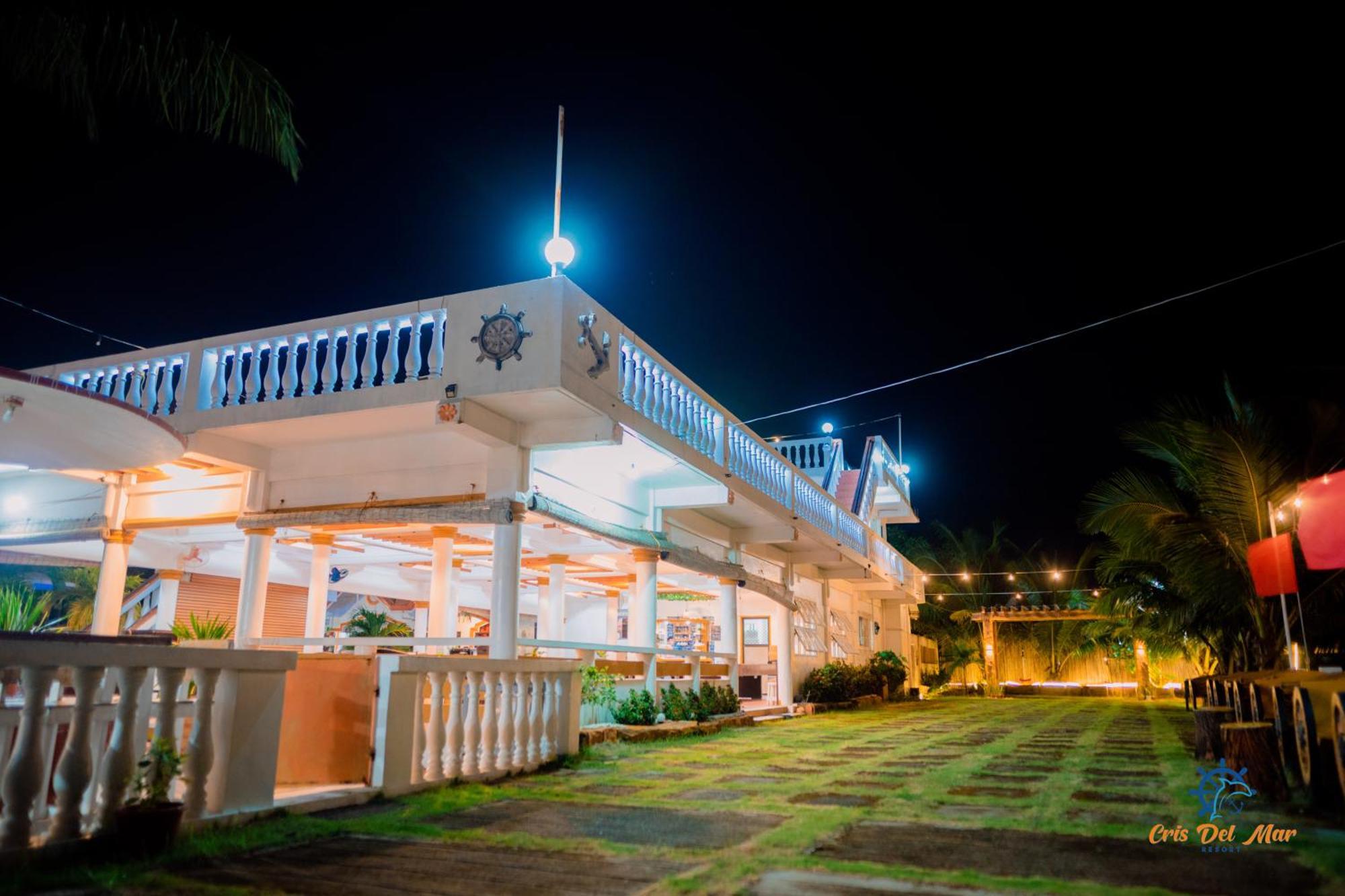 Cris Del Mar Resort Bolinao Экстерьер фото