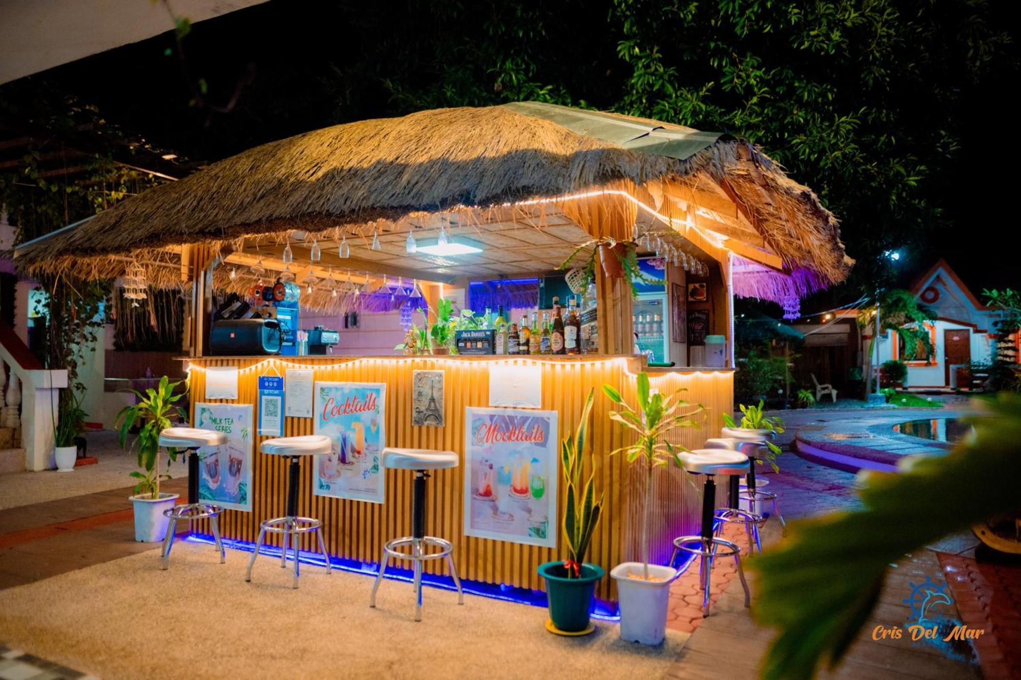 Cris Del Mar Resort Bolinao Экстерьер фото