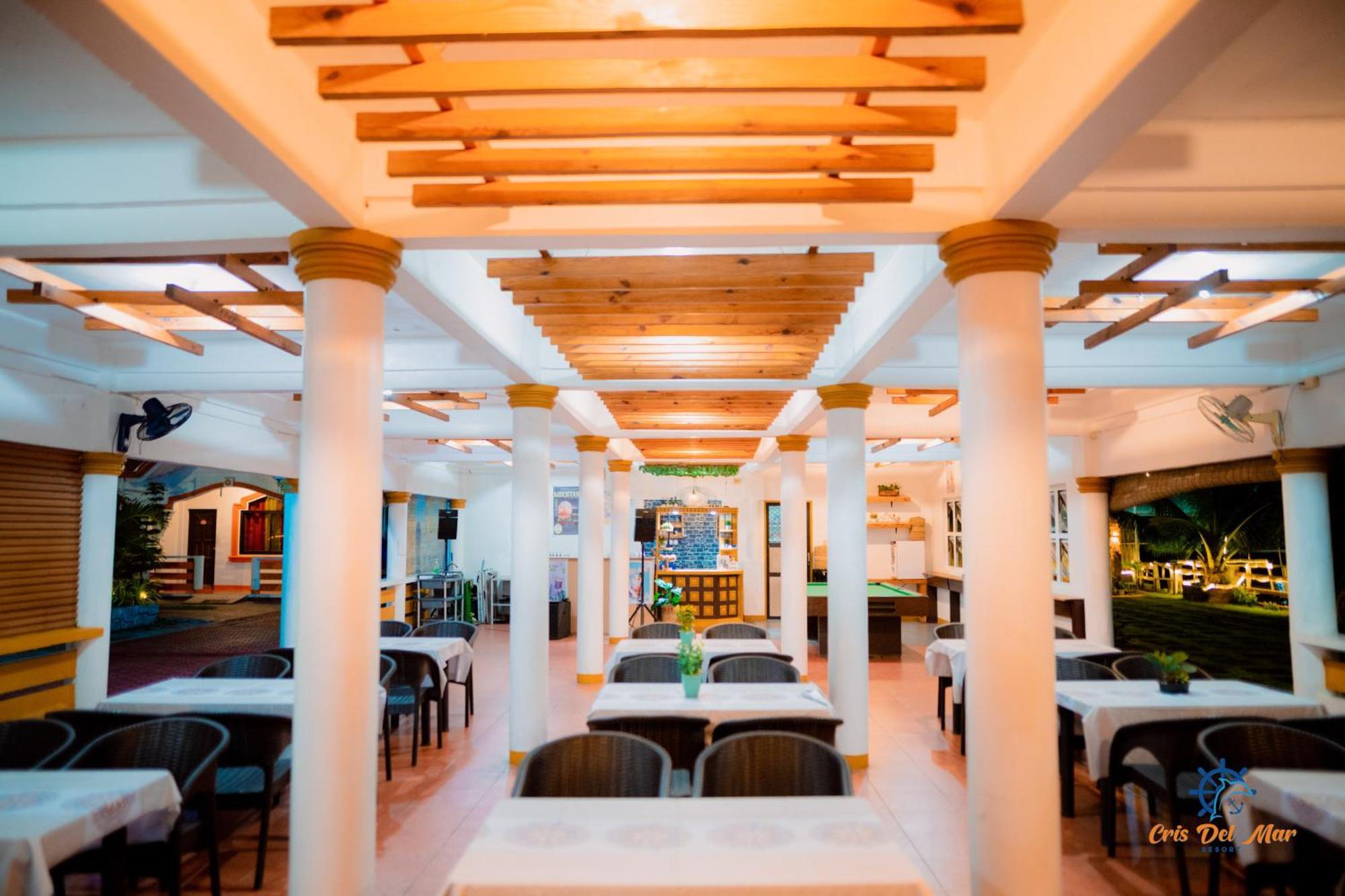 Cris Del Mar Resort Bolinao Экстерьер фото