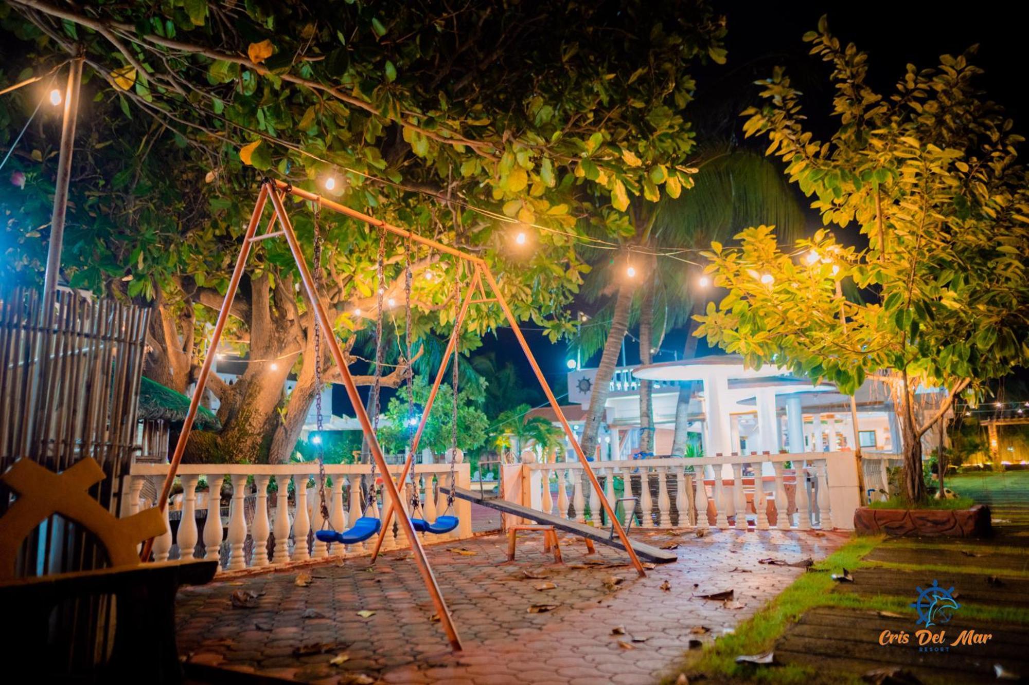 Cris Del Mar Resort Bolinao Экстерьер фото