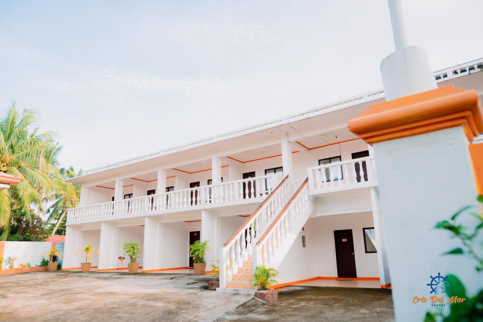 Cris Del Mar Resort Bolinao Номер фото